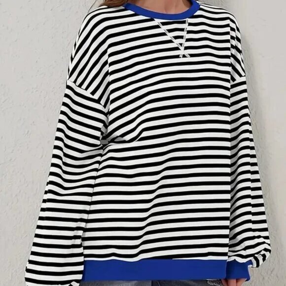 Black & Blue Contrast Striped Crewneck Top Sweater - Picture 2 of 3